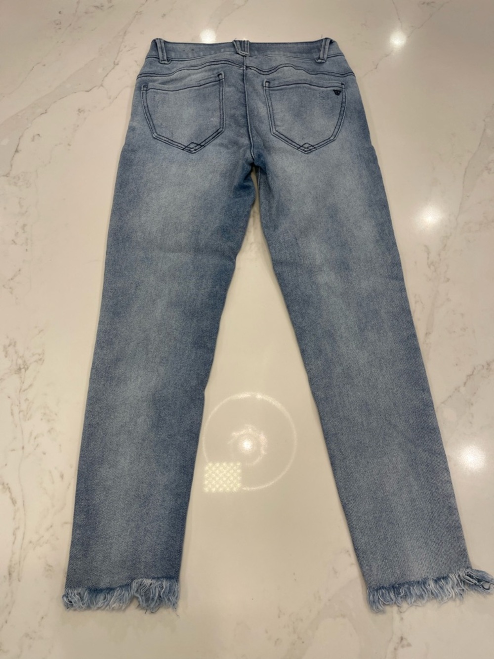 LIKE NEW! Wit & Wisdom Light Wash Women’s Skinny Jeans - Blue - Picture 9 of 14